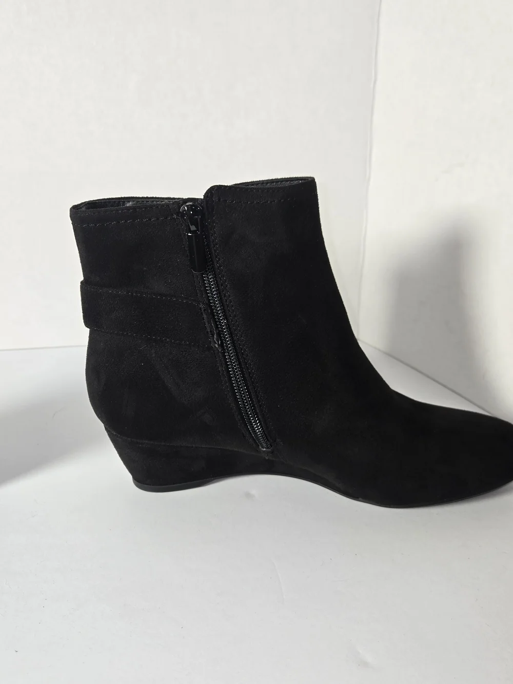 East 5th Memory Foam Black Women's Suede Ankle Boots with Side Zip Size 7.5